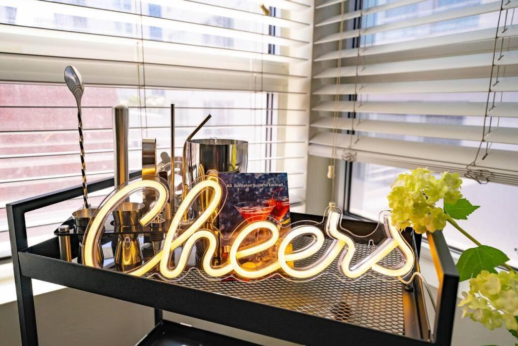 June Specials- Suite Spot Dtla- Free Parking For One Car! Los Angeles Exterior foto