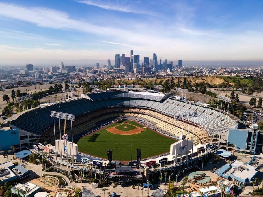 June Specials- Suite Spot Dtla- Free Parking For One Car! Los Angeles Exterior foto